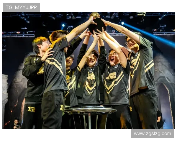 RNG全明星赛表现解析：团队意识与战术配合的完美展现