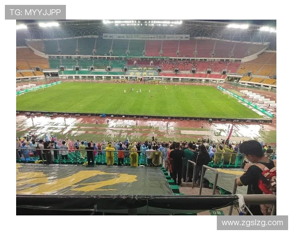 劳托卡与雷瓦的激烈对决揭示足球战术的精彩与魅力