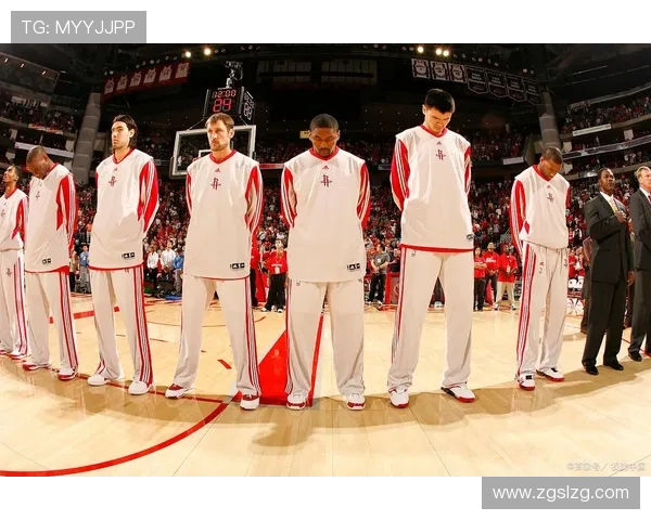 火箭队与马刺队激战正酣11月13日精彩对决引发球迷热议