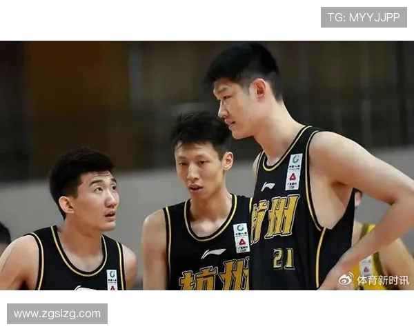 胡金秋:从青涩少年到篮球明星的成长之路与奋斗故事