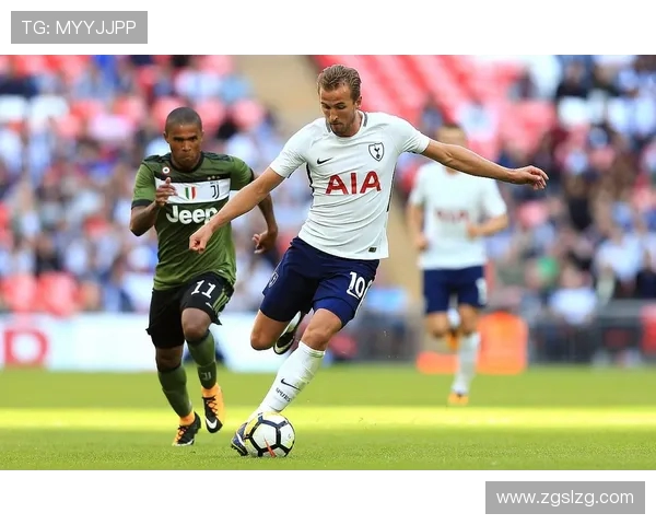 韦甘比对阵热刺的精彩较量展现英超球队的实力与魅力